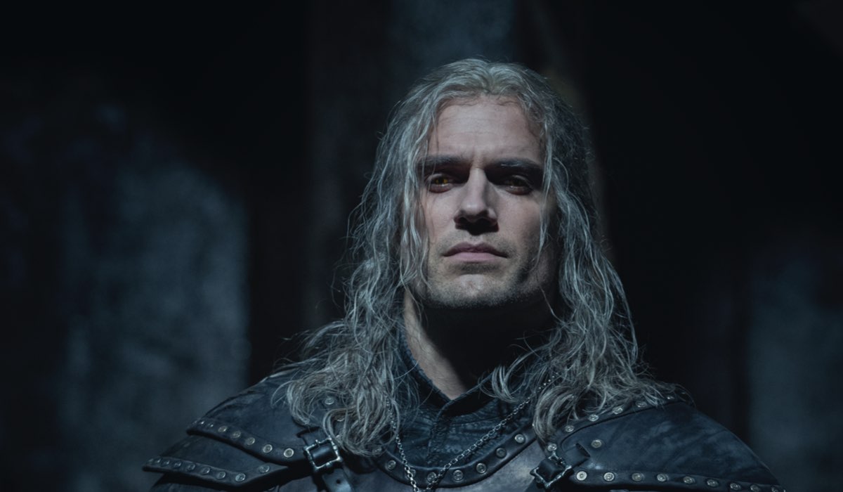 Henry Cavill (Geralt Di Rivia) in una scena della seconda stagione di The Witcher. Credits: Netflix.