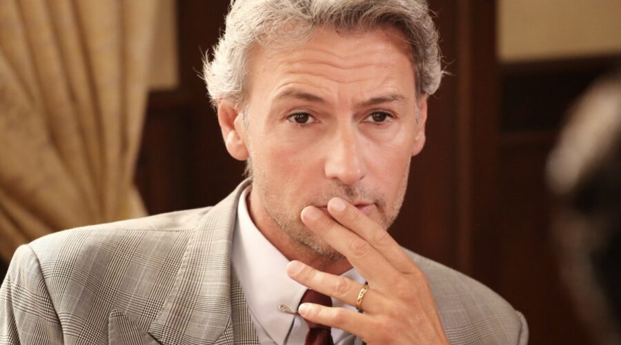 Il Paradiso delle Signore 4 Umberto Guarnieri interpretato da Roberto Farnesi, qua in una scena Credits RAI