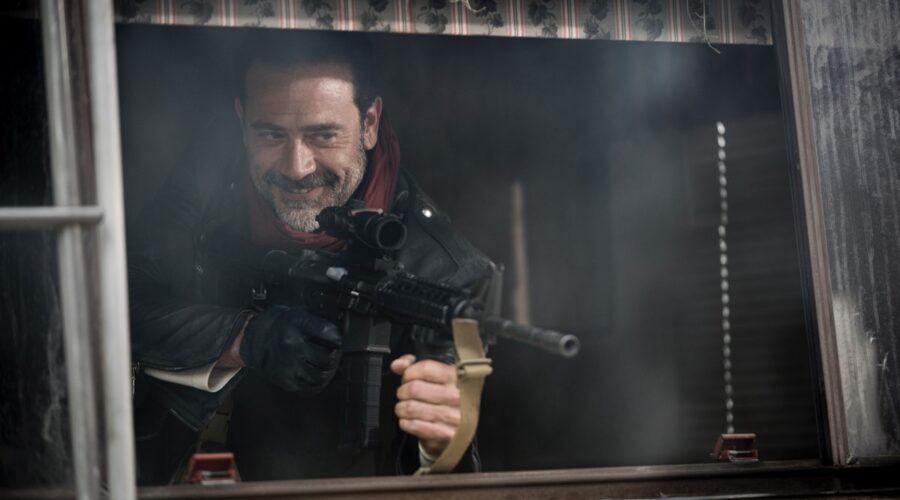 Jeffrey Dean Morgan nei panni di Negan in The Walking Dead. Credits: Fox Italia e AMC