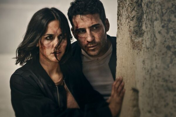 Miguel Angel Silvestre e Megan Montaner in 30 Coins serie HBO Europe Credits Manolo Pavon