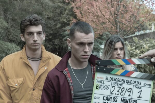 Arón Piper in una foto dietro le quinte de Il Caos Dopo Di Te. Credits: Jaime Olmedo/Netflix.