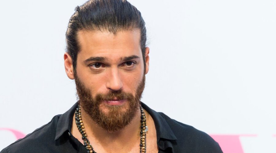 Can Yaman è nel cast di Mister Sbagliato, qui al servizio fotografico di Volverte a ver il 26 novembre 2019 a Madrid Credits Juan Naharro Gimenez e Getty Images