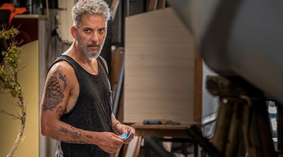 Giuseppe Fiorello ne Gli orologi del diavolo Credits Anna Camerlingo e Rai