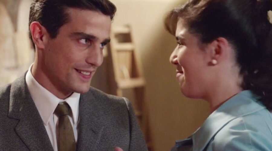 Il Paradiso delle Signore 5 Federico Cattaneo e Stefania Colombo interpretati da Alessandro Fella e Grace Ambrose, qui in magazzino nella puntata 8 Credits RAI