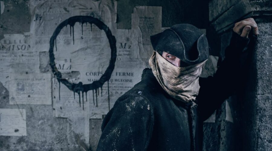 Immagine dalla serie francese La Révolution. Credits: Netflix.