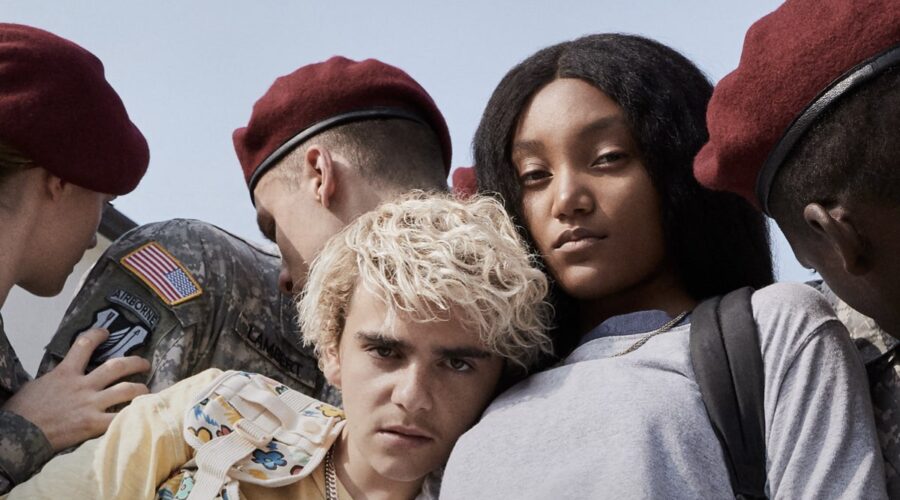 Jack Dylan Grazer e Jordan Kristine Seamón sono Fraser e Caitlin nel poster di We Are Who We Are. Credits: HBO/Sky Italia