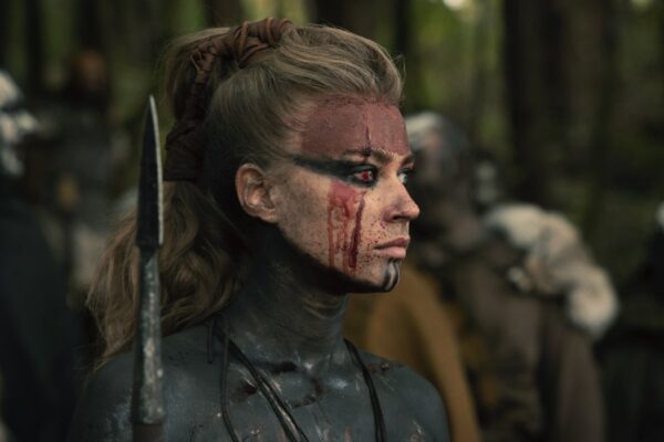 Jeanne Goursand in una scena di Barbari episodio 6. Credits: Katalin Vermes/Netflix