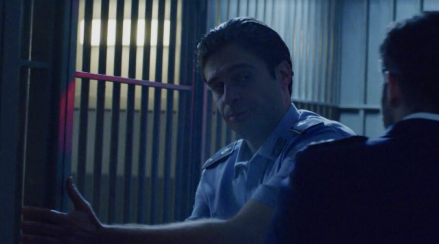 Lino Guanciale in Mare Fuori episodio 12. Credits: Screenshot Raiplay.