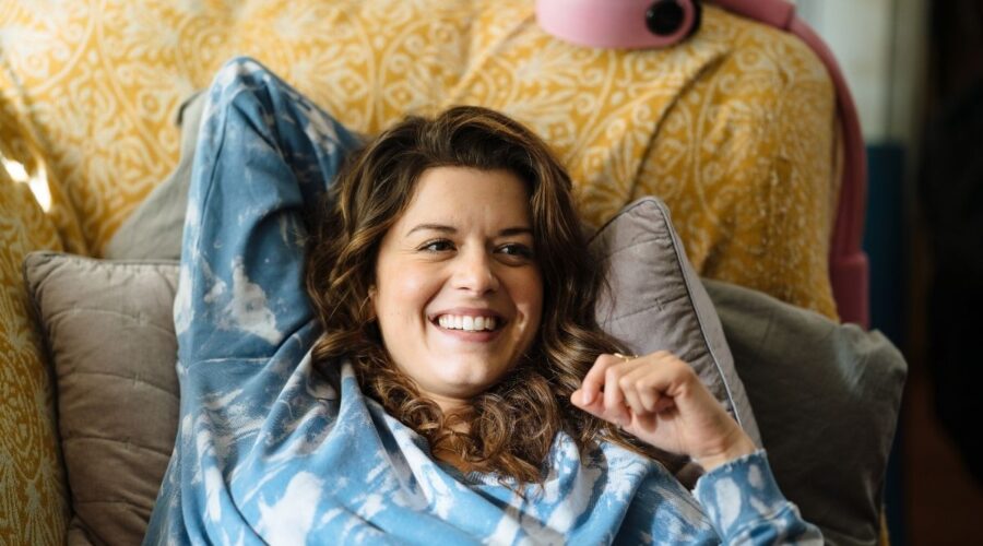 Priscilla Faia in You Me Her 5 in You Me Her serie tv Credits Audience Network e Netflix