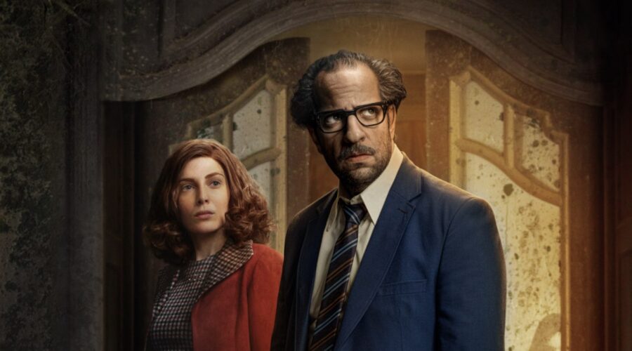 Da sinistra: Ahmed Amin, Razane Jammal e Reem Abdelkader in Paranormal. Credits: Netflix.