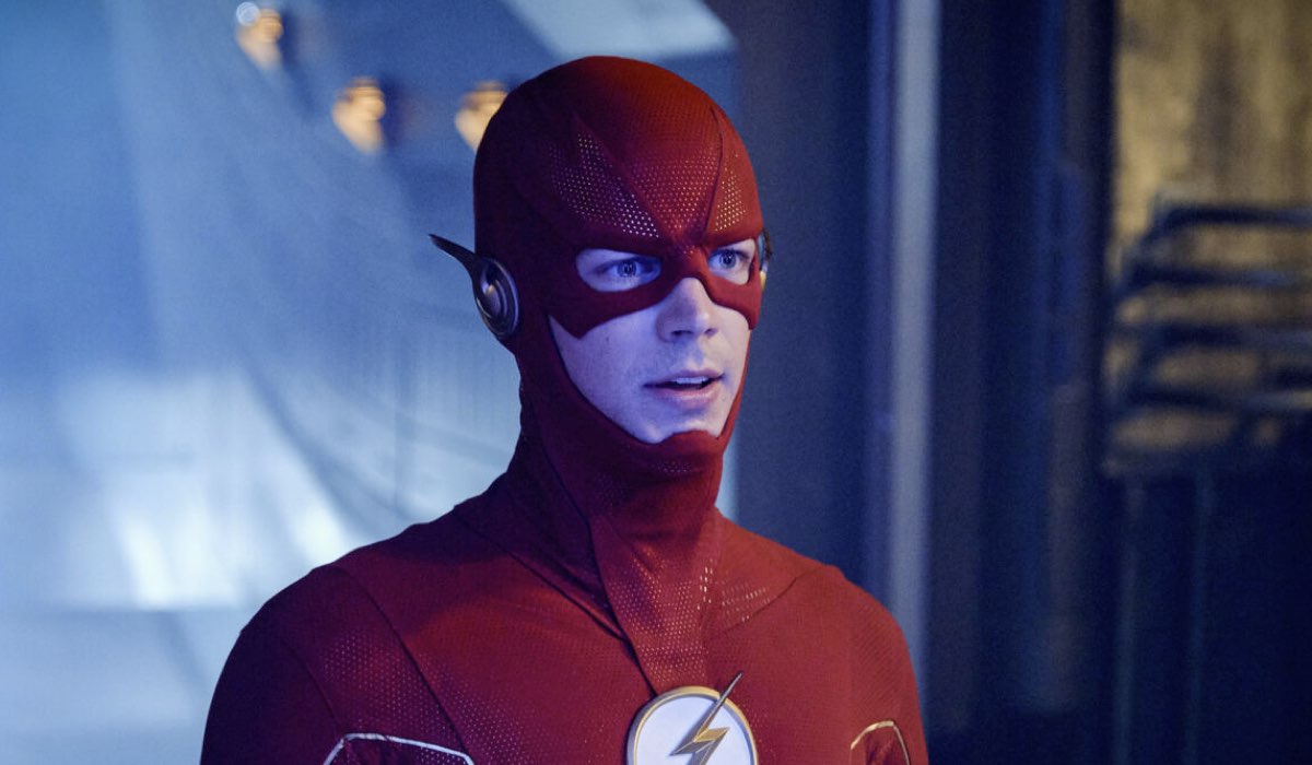 Grant Gustin è Barry in The Flash 6 stagione Credits Mediaset