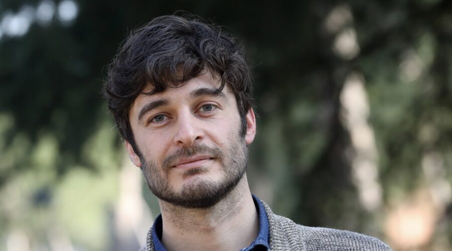 Lino Guanciale al servizio fotografico per La Porta Rossa nel 2017 Credits Elisabetta A. Villa e Getty Images