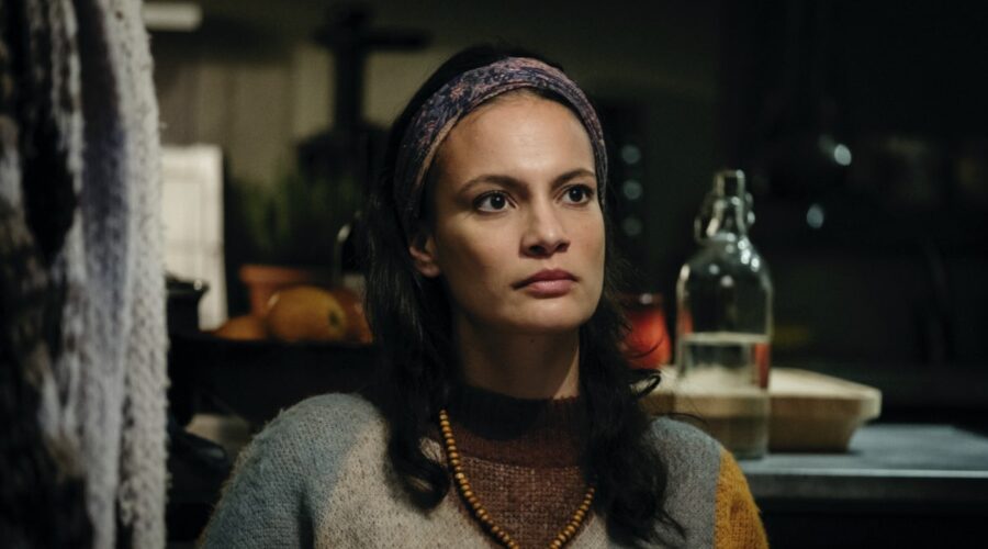 Shalana Santana è Marielita ne L'alligatore Credits RAI