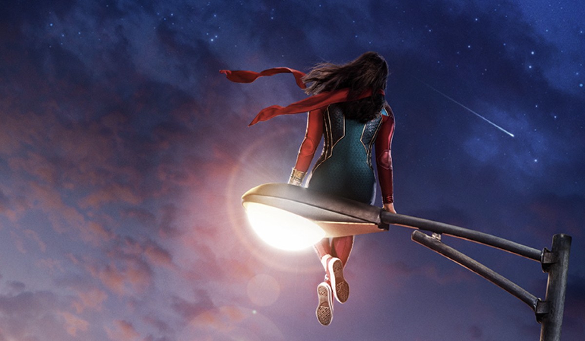 Un particolare dal poster di “Ms. Marvel”. Credits: Disney+/Marvel Studios.