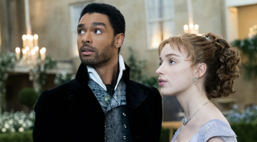 Da sinistra: Simon Basset (Regé-Jean Page) e Daphne Bridgerton (Phoebe Dynevor). Credits: Liam Daniel/Netflix.