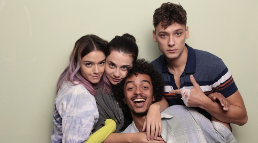 Da sinistra: Federica Pagliaroli, Greta Esposito, Cosimo Longo e Romano Reggiani. Credits: Rai Fiction e Standbyme.