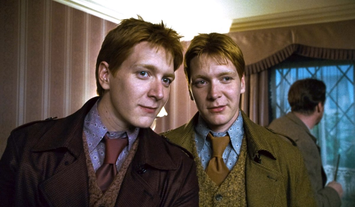 harry potter james phelps oliver phelps fred e george weasley courtesy of everett collection