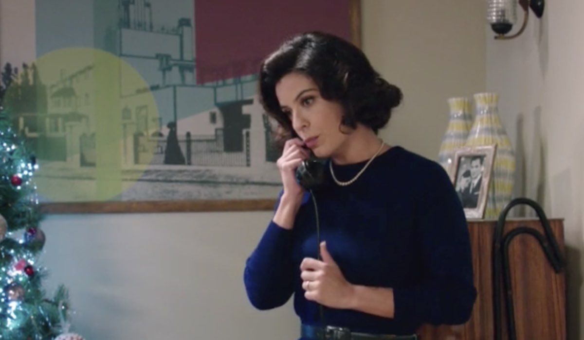Il Paradiso Delle Signore 5 Beatrice Conti Interpretata Da Caterina Bertone Qui Nella Puntata 55 Al Telefono A Casa Conti Credits Rai