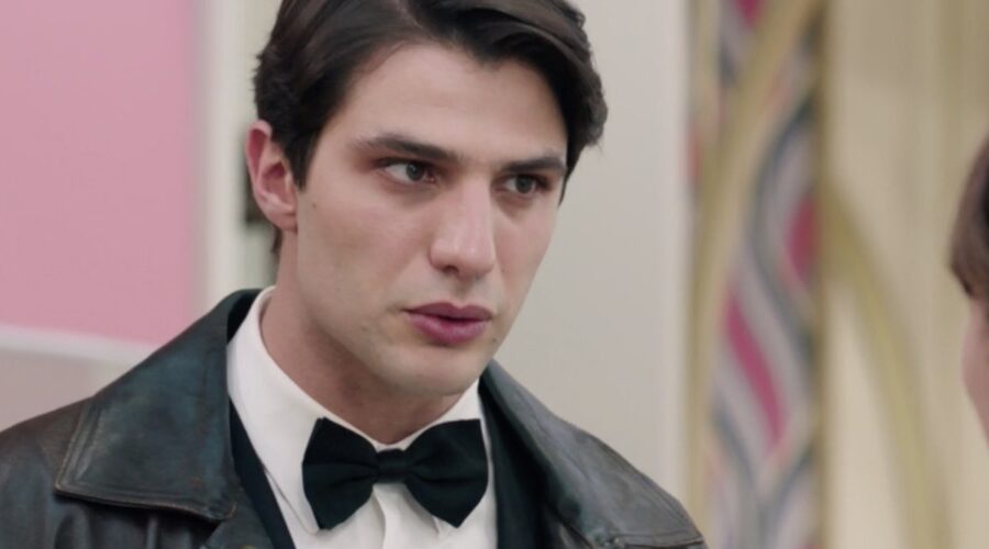 il paradiso delle signore 5 marcello barbieri interpretato da pietro masotti qua mentre parla con roberta nella puntata 43 credits rai