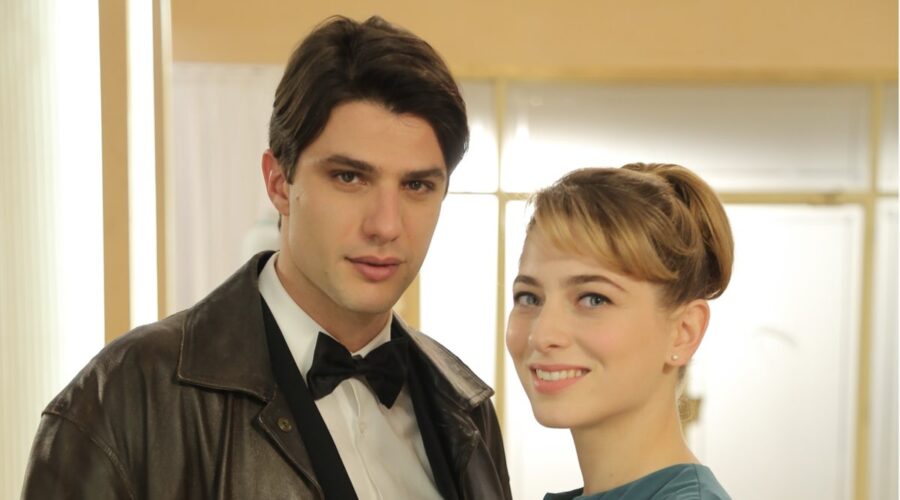 il paradiso delle signore roberta pellegrino e marcello barbieri interpretati da federica de benedittis e pietro masotti qui in un posato insieme per la stagione 4 credits p bruni e rai