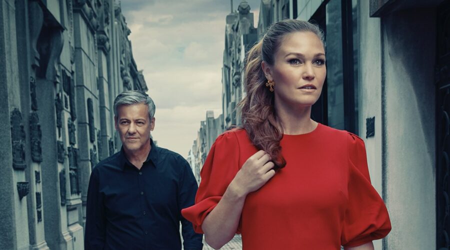 Da sinistra: Rupert Graves e Julia Stiles in Riviera. Credits: Sky Italia.
