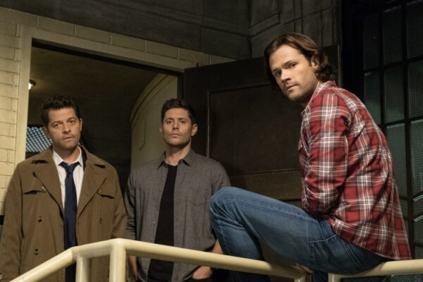 Supernatural 14: Misha Collins (Castiel), Jensen Ackles (Dean), Jared Padalecki (Sam). Credits: Rai 4/Warner Television.