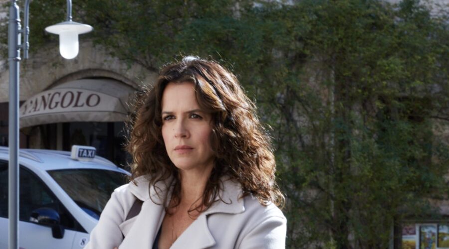 Che Dio Ci Aiuti 6 Elisa Rapetti Interpretata Da Irene Ferri Credits Lucia Iuorio E Rai