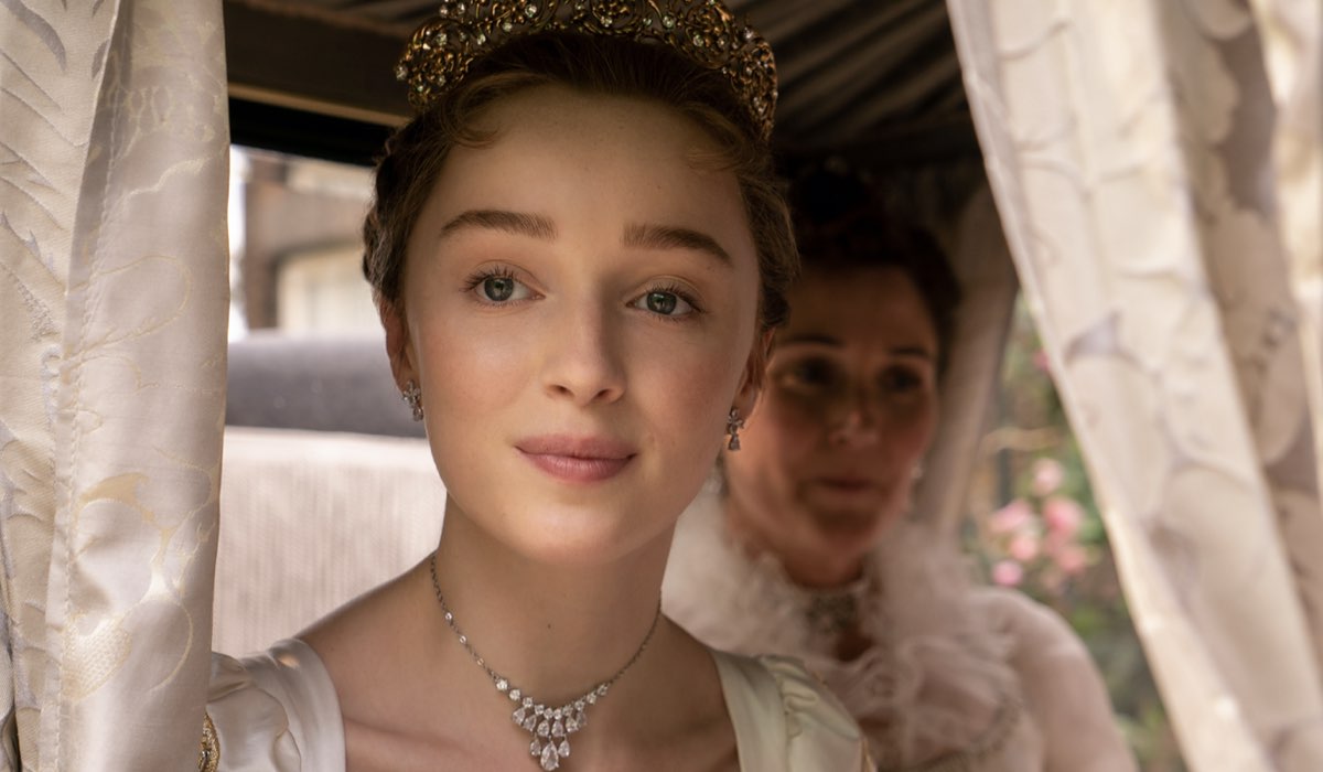 Bridgerton miglior debutto: Phoebe Dynevor interpreta Daphne Bridgerton nella serie Netflix. Credits: Liam Daniel/Netflix.