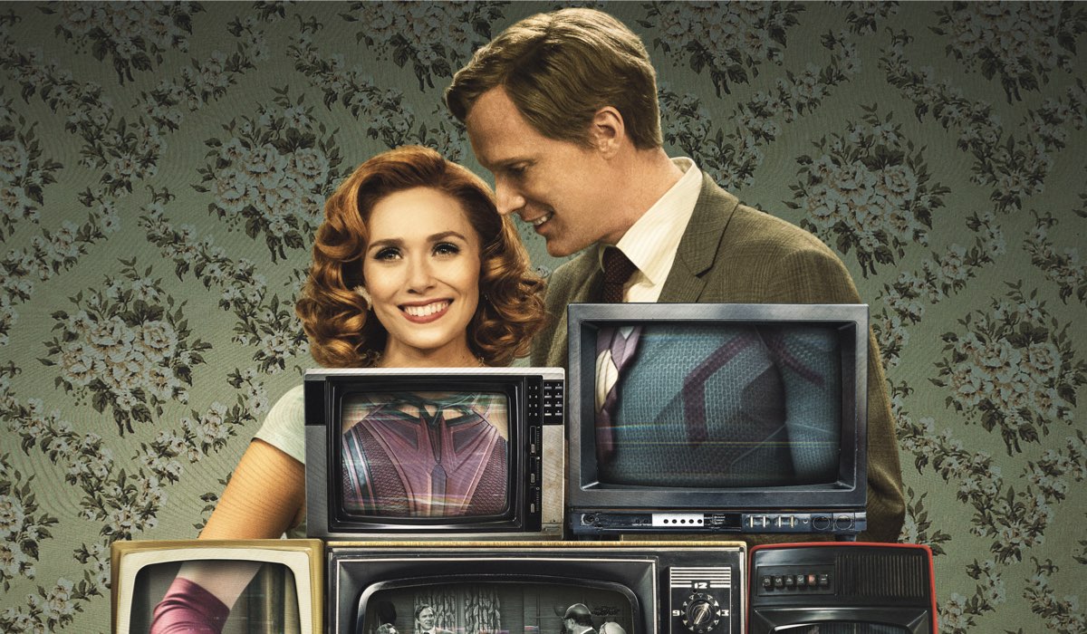 Da sinistra: Elizabeth Olsen e Paul Bettany sul poster di WandaVision. Credits: Marvel Studios/Disney Plus.