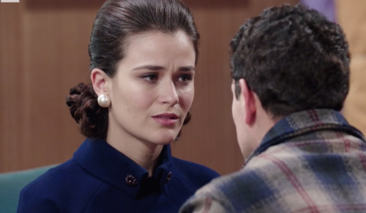 Il Paradiso Delle Signore 5 Gabriella Rossi Interpretata Da Ilaria Rossi Mentre Parla Con Salvatore Amato Interpretato Da Emanuel Caserio Qui Nella Puntata 75 Credits Rai