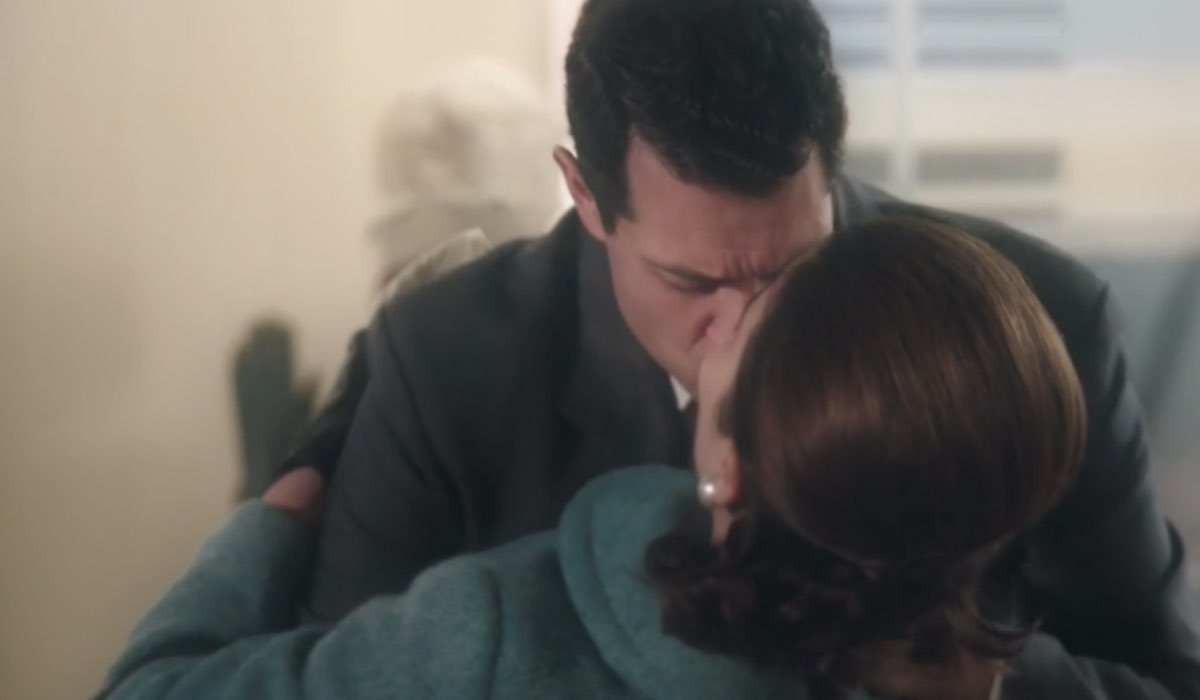 Il Paradiso Delle Signore 5 Il Bacio Tra Salvatore Amato Interpretato Da Emanuel Caserio E Gabriella Rossi Interpretata Da Ilaria Rossi Qui Nella Fantasia Di Salvo Nella Puntata 61 Credits Rai