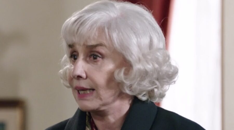 Il Paradiso Delle Signore 5 La Zia Ernesta Interpretata Da Pia Engleberth Qui Nella Puntata 73 Credits Rai