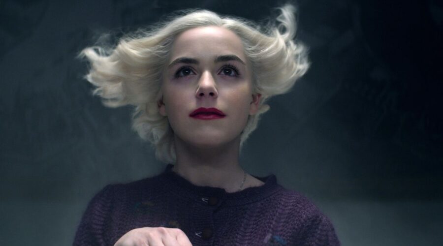 Kiernan Shipka nei panni di Sabrina Spellman. Credits: Courtesy of Netflix © 2020