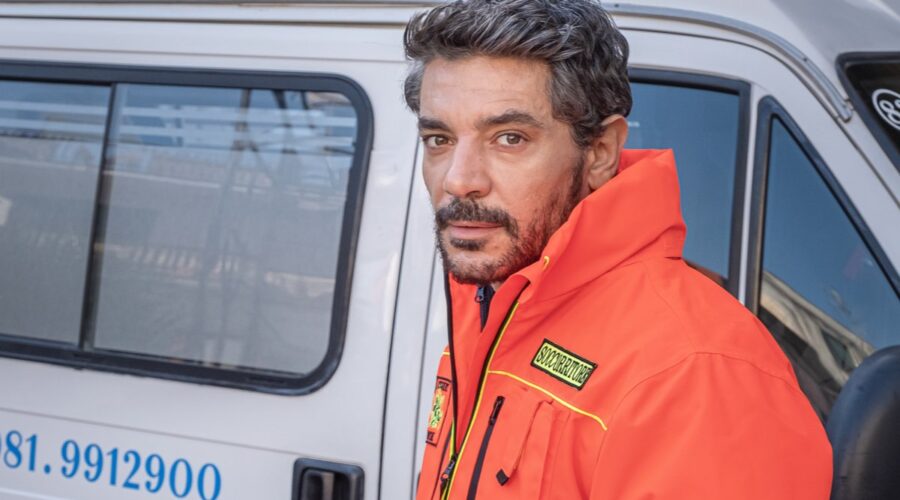 Mina Settembre Giuseppe Zeno Interpreta Domenico Detto Mimmo Credits Rai