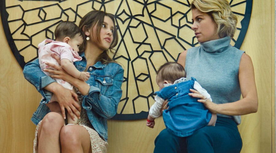 Paulina Goto e Ludwika Paleta sono Mariana e Ana In Di Mamma Ce Ne Solo... Due! Credits: Laura May/Netflix