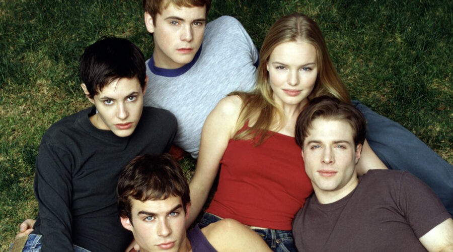 I protagonisti di Young Americans, in senso orario: Rodney Scott, Kate Bosworth, Mark Famiglietti, Ian Somerhalder, e Katherine Moennig, 2000, © Columbia-TriStar Television / Courtesy: Everett Collection.