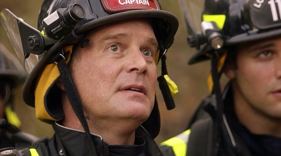 Peter Krause Interpreta Robert Nash In 911 4 Stagione Credits: Fox