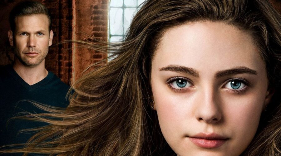 Matthew Davies e Danielle Rose Russell nel poster di Legacies. Credits: Mediaset/Warner Bros. Television.