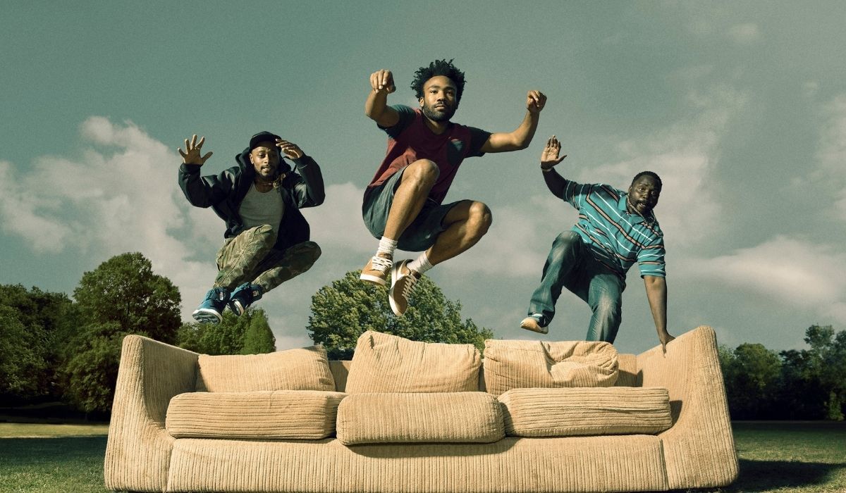 Da sinistra: Lakeith Stanfield, Donald Glover e Brian Tyree Henry. Credits: FX/Disney.