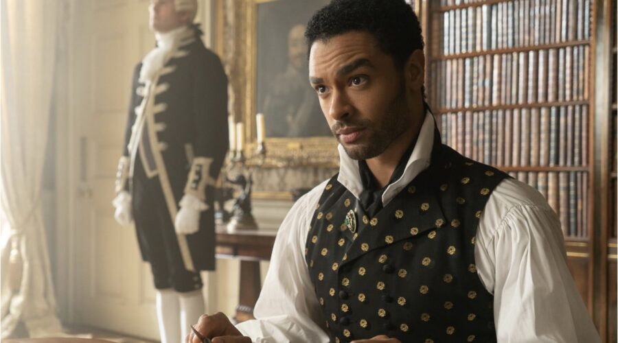 Regé-Jean Page in una scena di Bridgerton. Credits: Liam Daniel/Netflix.