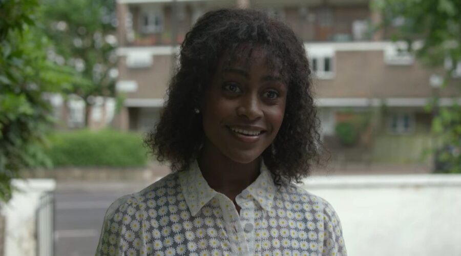 Simona Brown nei panni di Louise in Dietro I Suoi Occhi. Credits: Netflix.