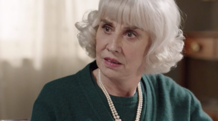 Il Paradiso Delle Signore 5 La Zia Ernesta Interpretata Da Pia Engleberth Qui Nella Puntata 76 Credits Rai