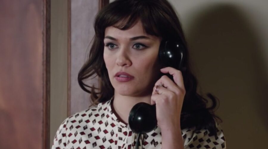 Il Paradiso Delle Signore 5 Marta Guarnieri Interpretata Da Gloria Radulescu Qui Nella Puntata 90 Al Telefono Credits Rai