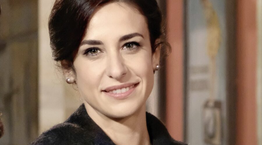 Lara Komar Interpreta Gloria Moreau Ne Il Paradiso Delle Signore 5 E Diventa La Nuova Capocommessa Credits Rai