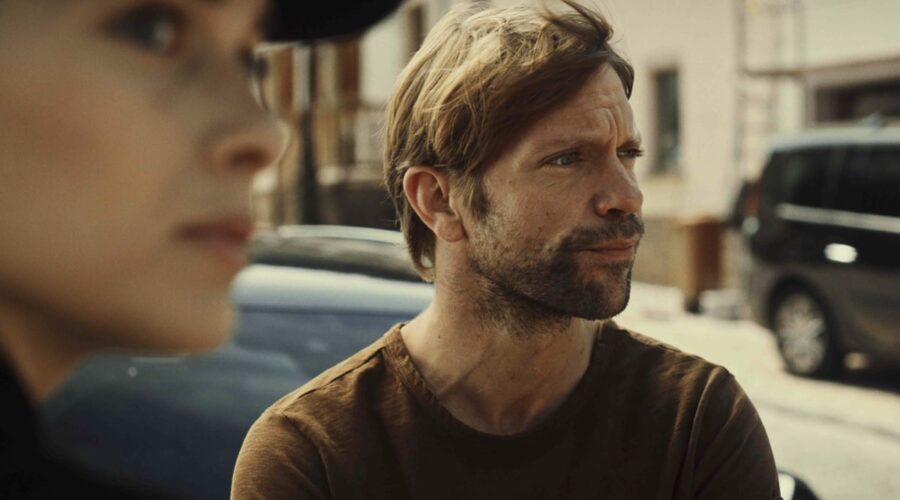 Sophie Mousel e Luc Schiltz in Capitani. Credits: Netflix/Samsa/RTL/Artémis.