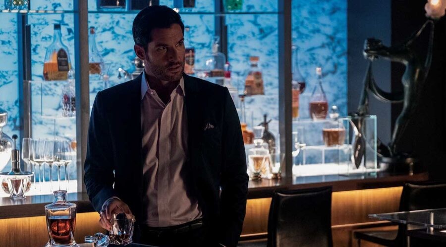 Tom Ellis in una scena della serie TV Lucifer. Credits: John P. Fleenor/Netflix.