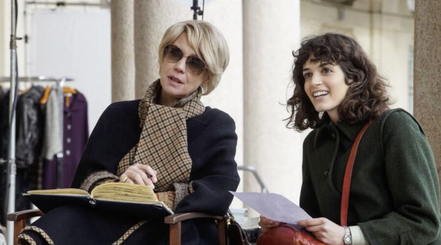 Da sinistra a destra: Margherita Buy e Greta Ferro in Made In Italy. Credits: Mediaset/Taodue.