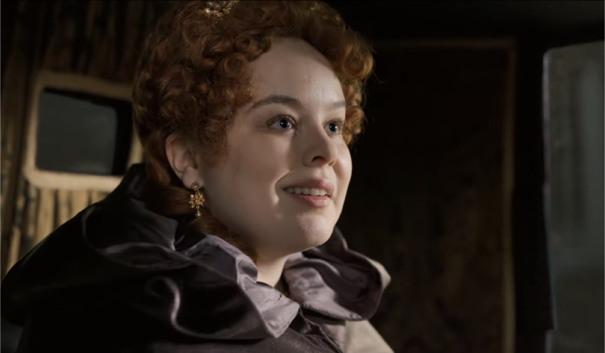 Penelope (Nicola Coughlan) è Lady Whistledown. Credits: Netflix.