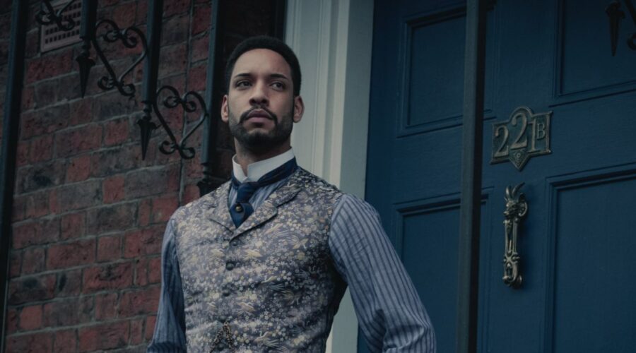 Royce Pierreson (Watson) in Gli Irregolari di Baker Street. Credits: Matt Squire/Netflix.