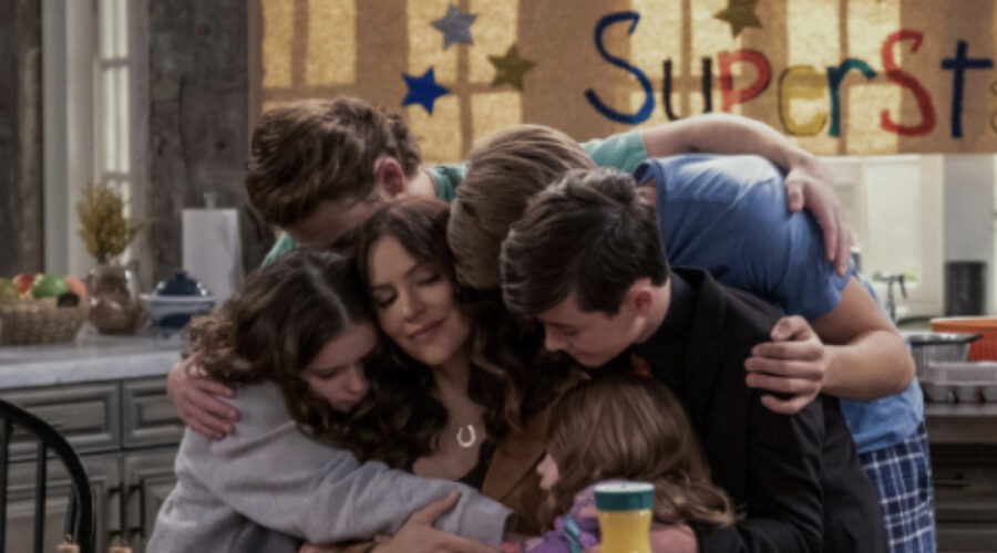 Da sinistra Cassidy, Tuck, Bailey, Brody, Chloe e Dylan In Country Comfort Credits: Beth Dubber/Netflix